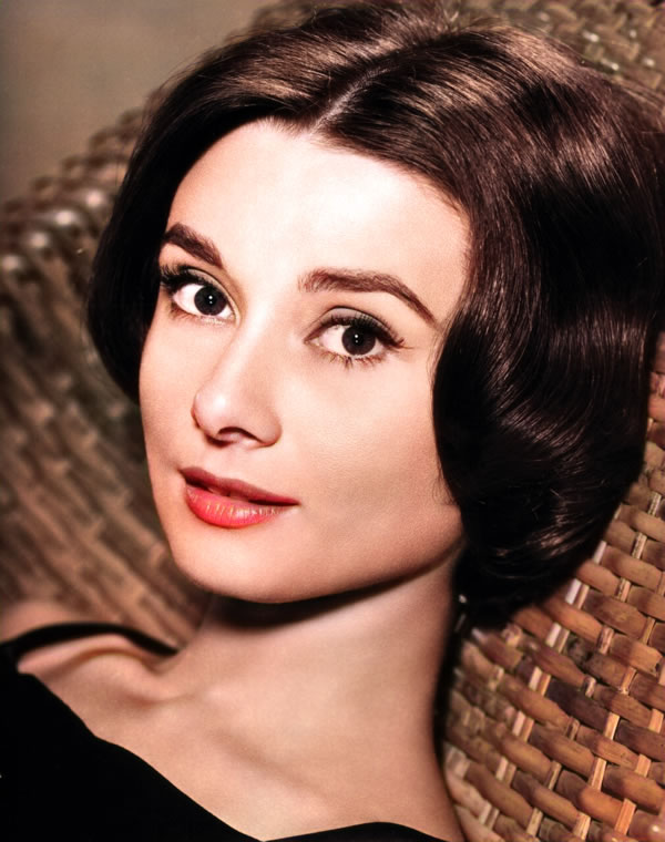 Colorize Images Online 用人工智慧將黑白圖片變彩色 Colorize Images Online 用人工智慧將黑白圖片變彩色