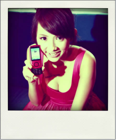 Poladroid 三個步驟將相片轉換成拍立得樣式 Poladroid 三個步驟將相片轉換成拍立得樣式